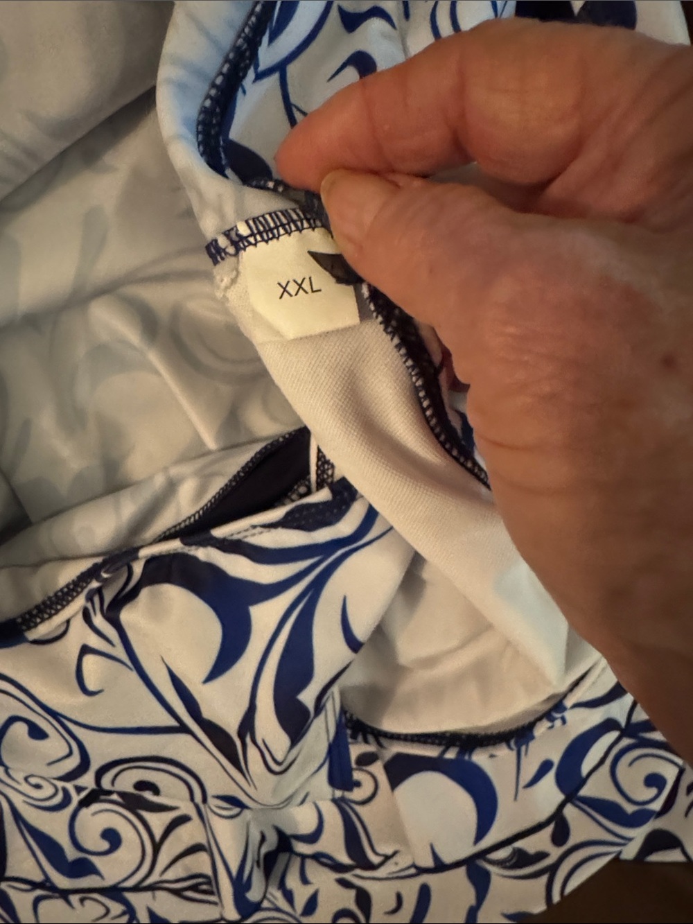NWOT Size XXL Blue & White Swirl Tankini with Black Bottoms - Picture 4 of 13